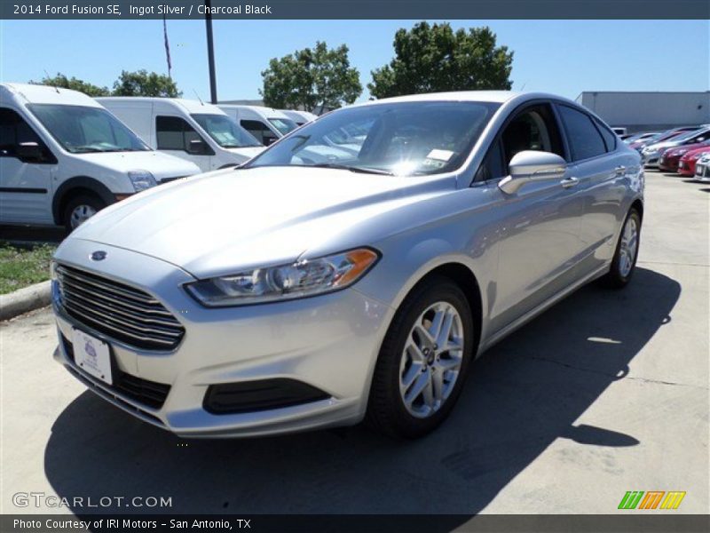 Ingot Silver / Charcoal Black 2014 Ford Fusion SE