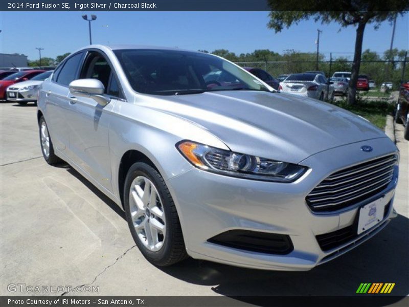 Ingot Silver / Charcoal Black 2014 Ford Fusion SE