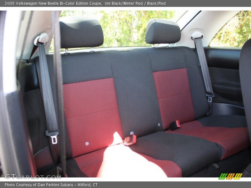 Uni Black/Winter Red / Black/Red 2005 Volkswagen New Beetle Bi-Color Edition Coupe