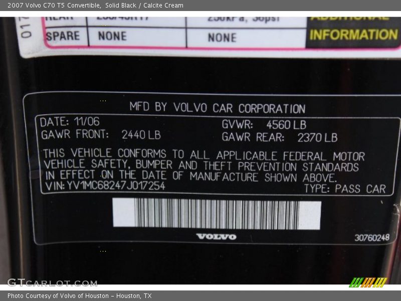 Solid Black / Calcite Cream 2007 Volvo C70 T5 Convertible
