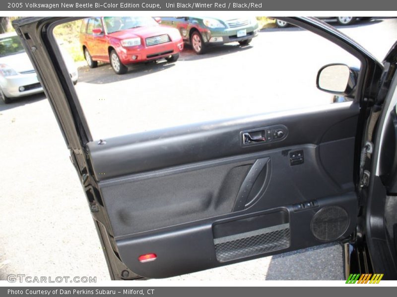 Uni Black/Winter Red / Black/Red 2005 Volkswagen New Beetle Bi-Color Edition Coupe