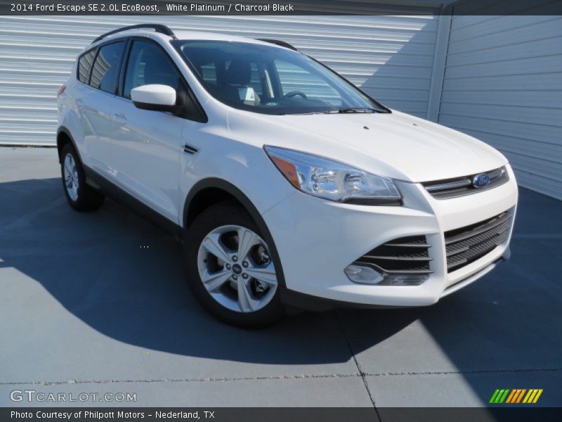 Front 3/4 View of 2014 Escape SE 2.0L EcoBoost