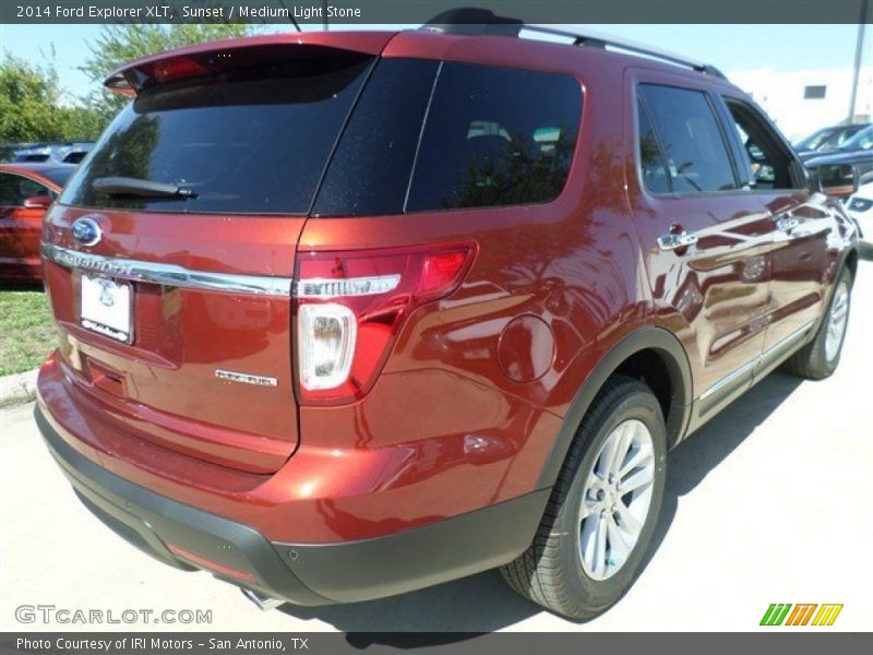 Sunset / Medium Light Stone 2014 Ford Explorer XLT