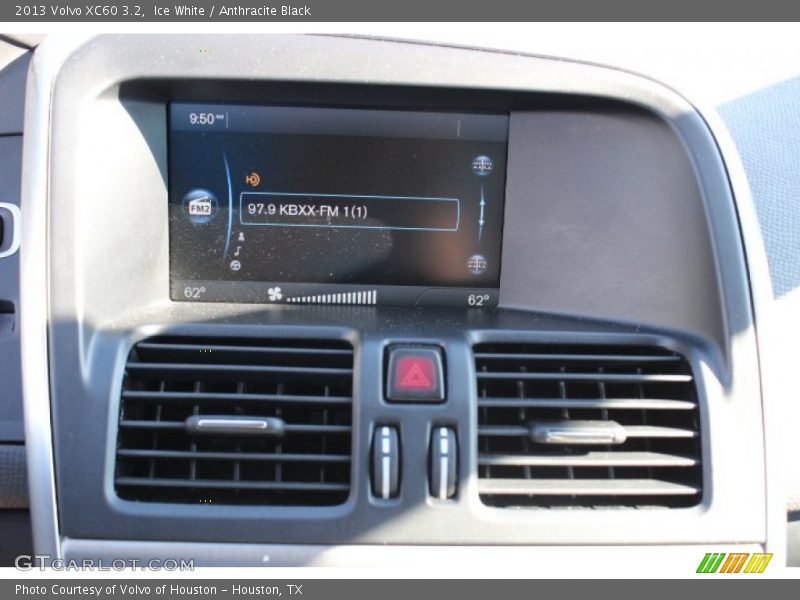 Ice White / Anthracite Black 2013 Volvo XC60 3.2