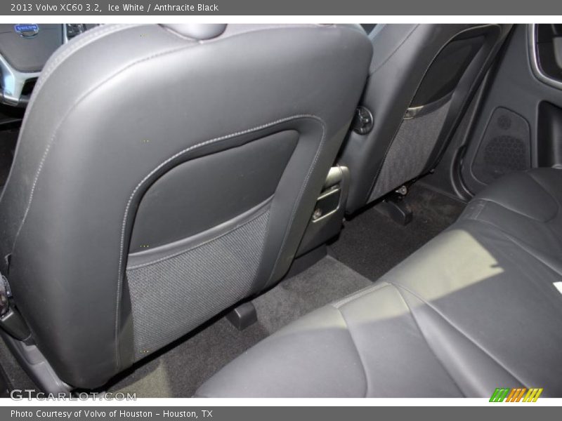Ice White / Anthracite Black 2013 Volvo XC60 3.2