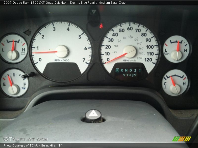  2007 Ram 1500 SXT Quad Cab 4x4 SXT Quad Cab 4x4 Gauges