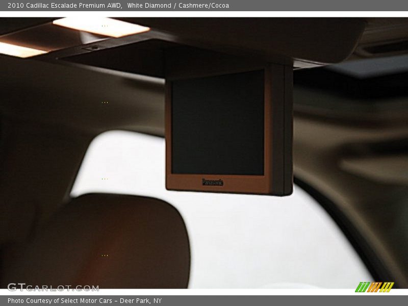 White Diamond / Cashmere/Cocoa 2010 Cadillac Escalade Premium AWD