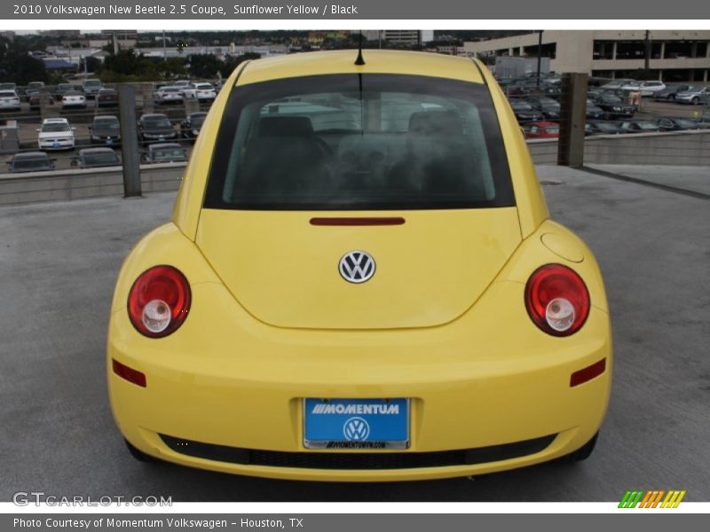 Sunflower Yellow / Black 2010 Volkswagen New Beetle 2.5 Coupe