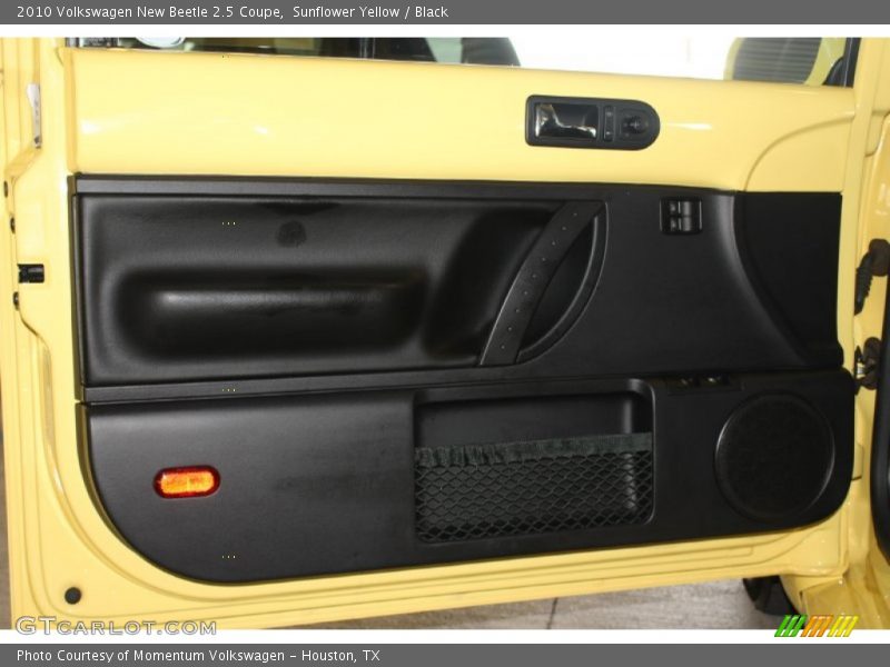 Sunflower Yellow / Black 2010 Volkswagen New Beetle 2.5 Coupe
