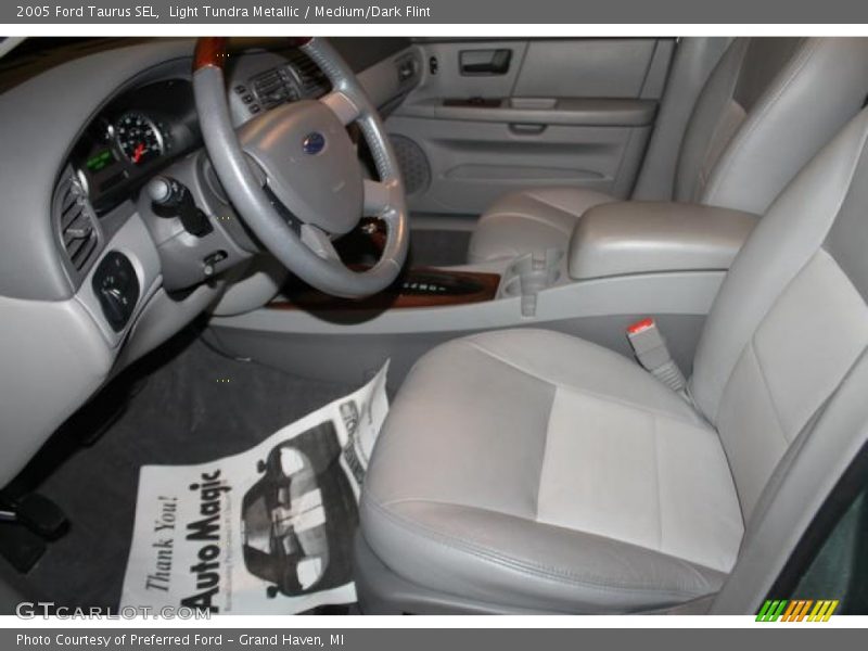 Light Tundra Metallic / Medium/Dark Flint 2005 Ford Taurus SEL
