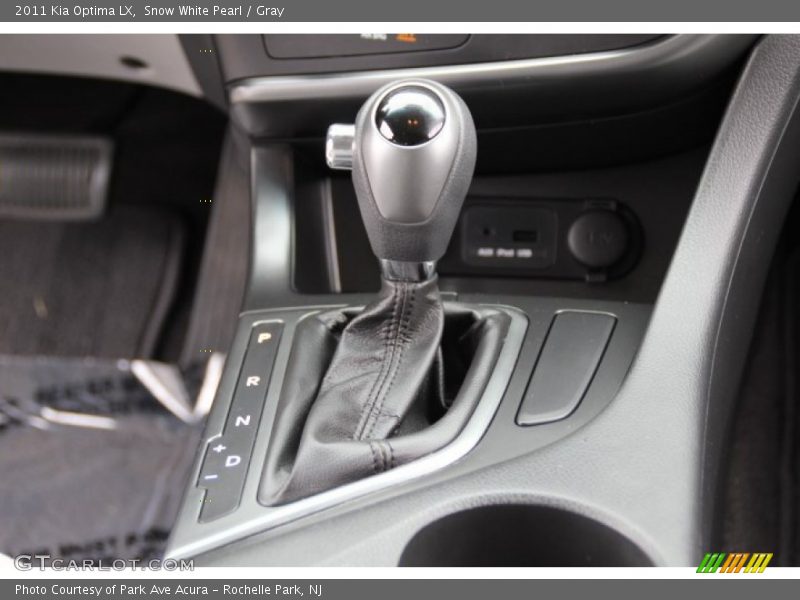 Snow White Pearl / Gray 2011 Kia Optima LX