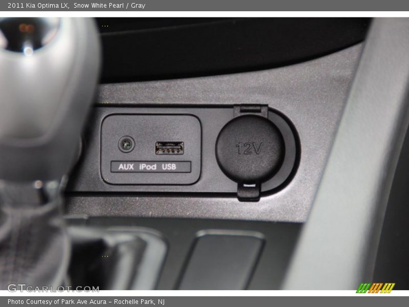 Snow White Pearl / Gray 2011 Kia Optima LX