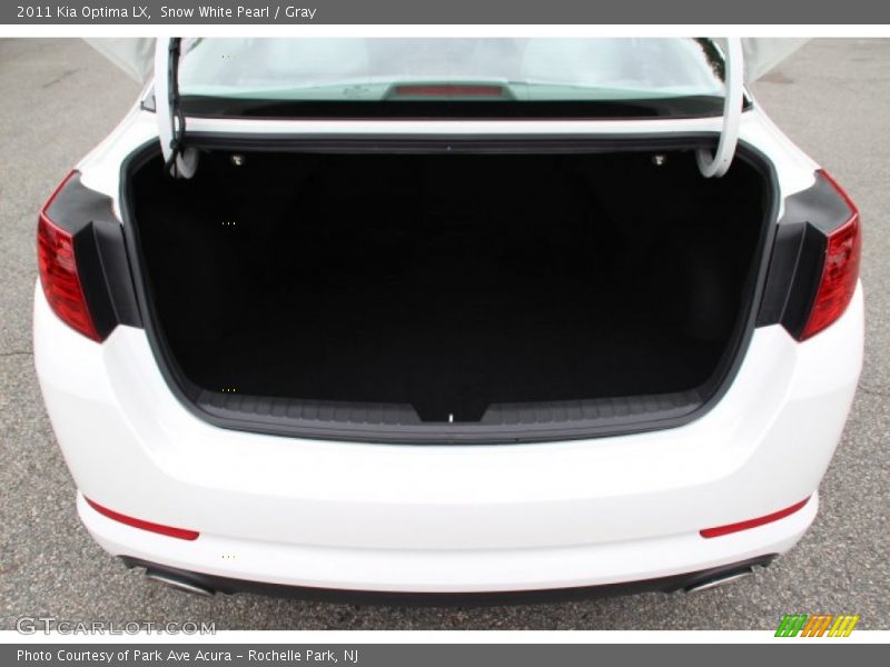 Snow White Pearl / Gray 2011 Kia Optima LX