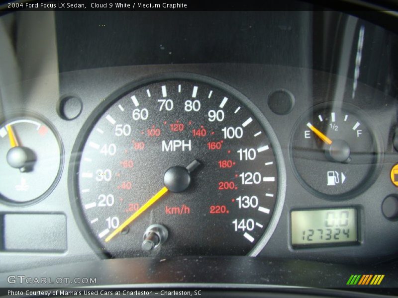 Cloud 9 White / Medium Graphite 2004 Ford Focus LX Sedan