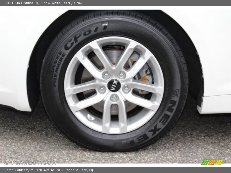 Snow White Pearl / Gray 2011 Kia Optima LX