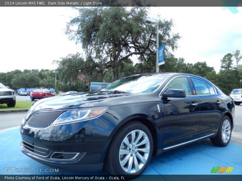 Front 3/4 View of 2014 MKS FWD