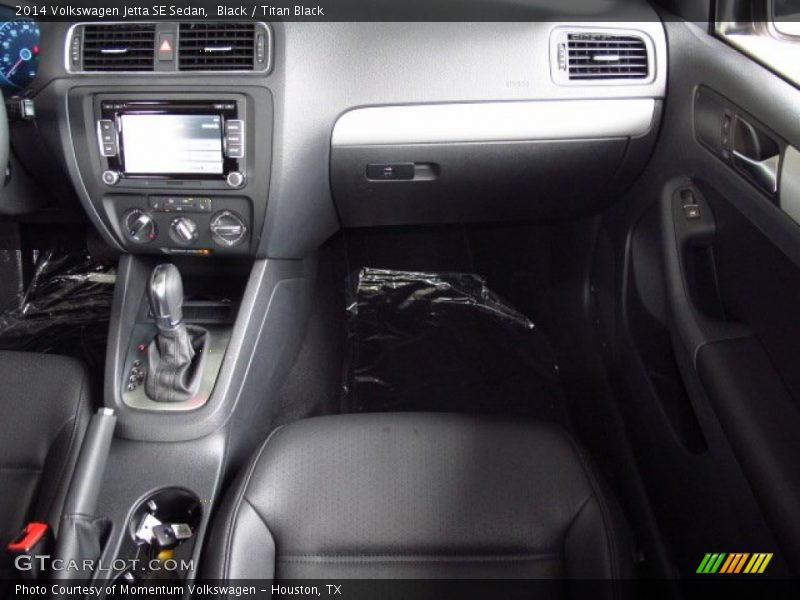Black / Titan Black 2014 Volkswagen Jetta SE Sedan