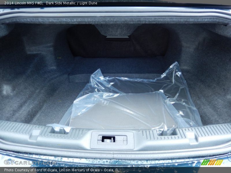  2014 MKS FWD Trunk