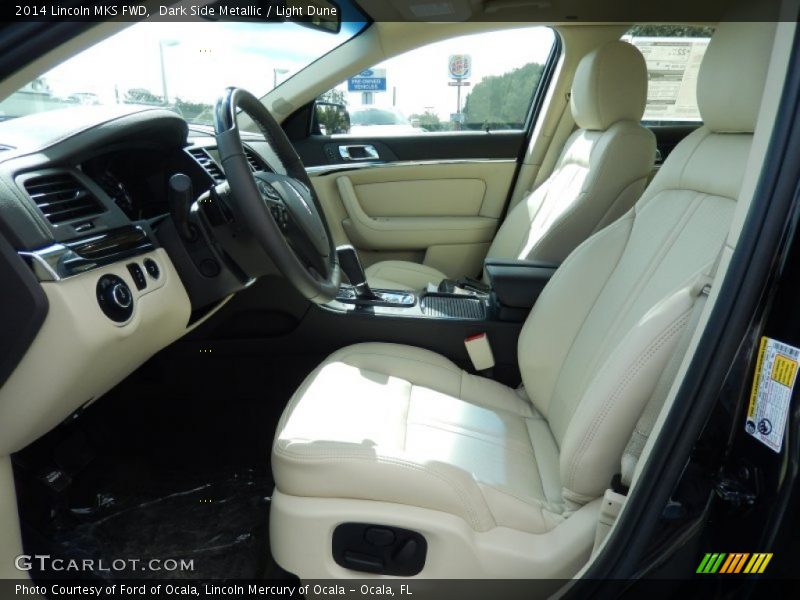 Front Seat of 2014 MKS FWD