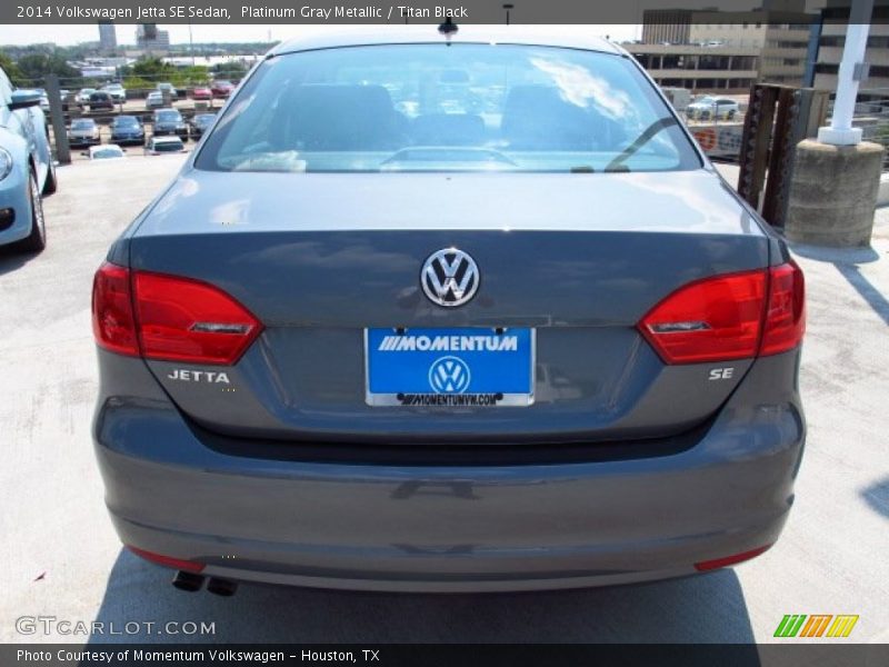 Platinum Gray Metallic / Titan Black 2014 Volkswagen Jetta SE Sedan