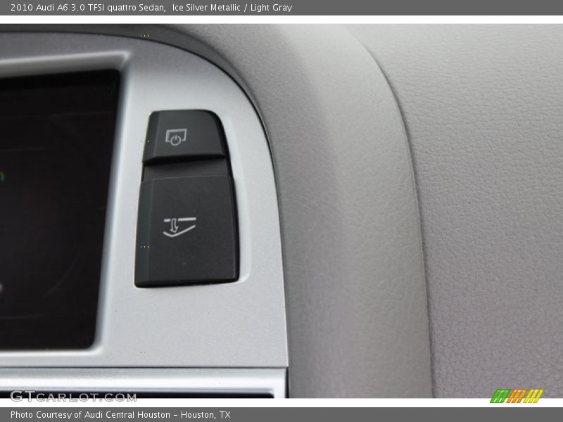 Ice Silver Metallic / Light Gray 2010 Audi A6 3.0 TFSI quattro Sedan