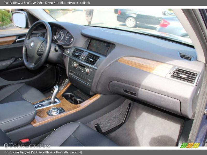 Dashboard of 2013 X3 xDrive 28i