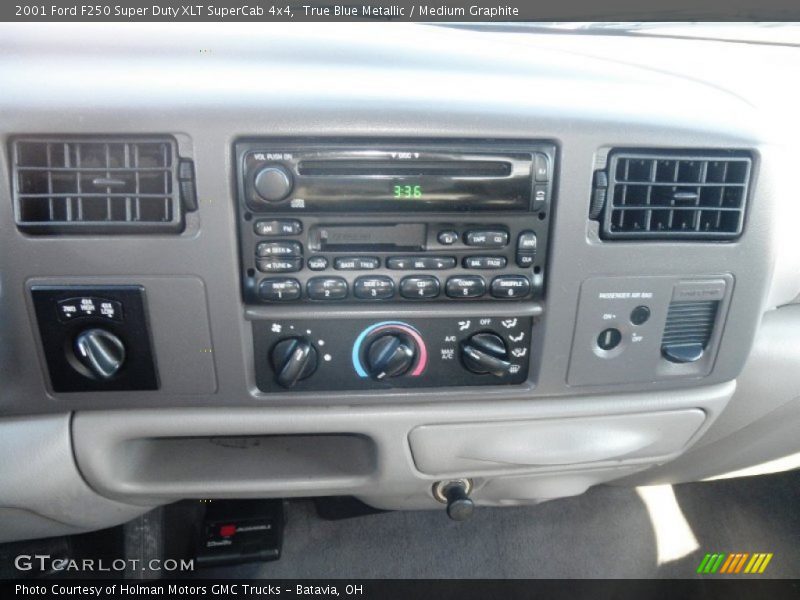 True Blue Metallic / Medium Graphite 2001 Ford F250 Super Duty XLT SuperCab 4x4