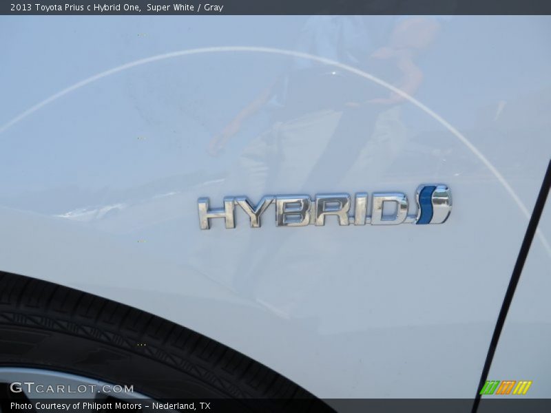 Super White / Gray 2013 Toyota Prius c Hybrid One