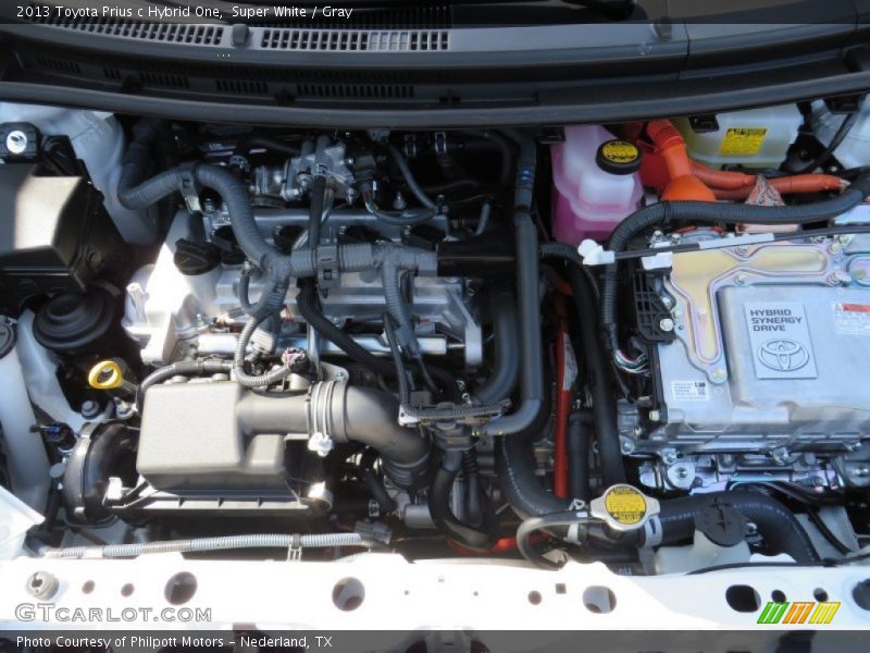 Super White / Gray 2013 Toyota Prius c Hybrid One