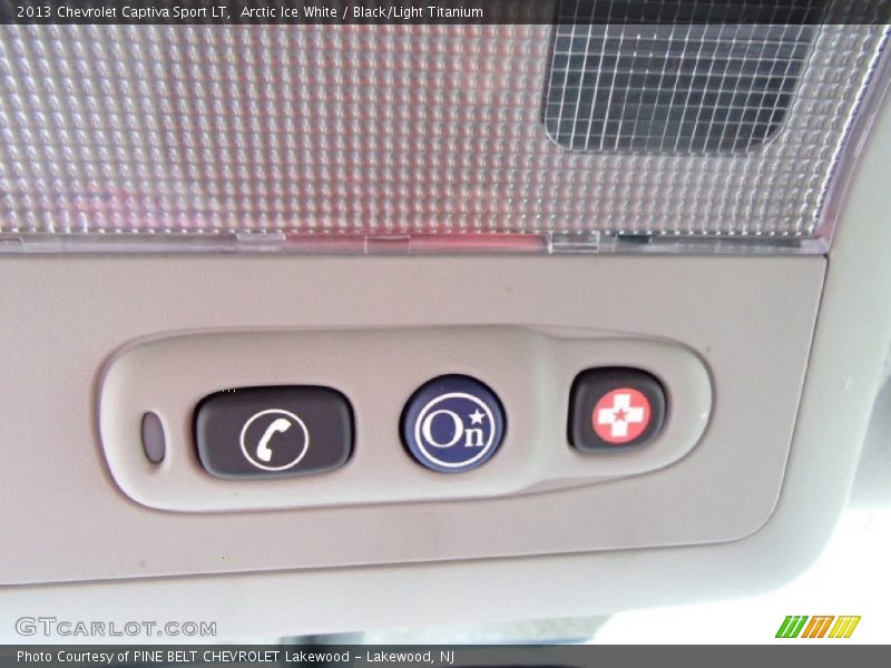 Arctic Ice White / Black/Light Titanium 2013 Chevrolet Captiva Sport LT