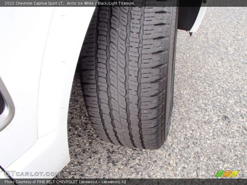 Arctic Ice White / Black/Light Titanium 2013 Chevrolet Captiva Sport LT