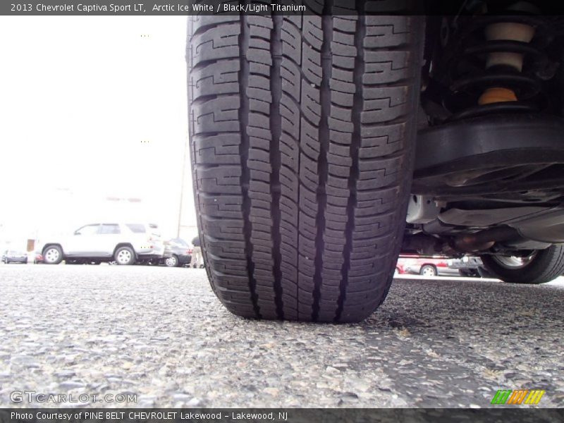 Arctic Ice White / Black/Light Titanium 2013 Chevrolet Captiva Sport LT