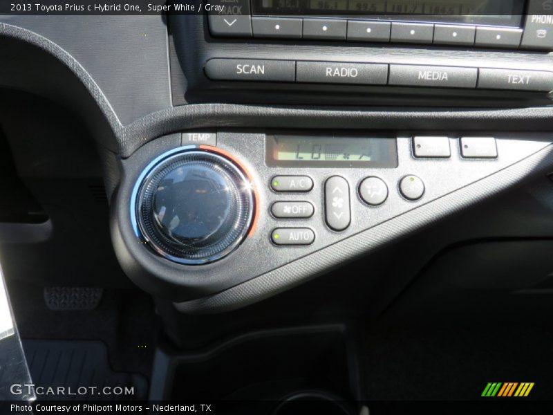 Super White / Gray 2013 Toyota Prius c Hybrid One