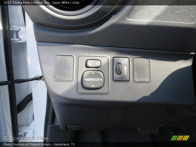 Super White / Gray 2013 Toyota Prius c Hybrid One