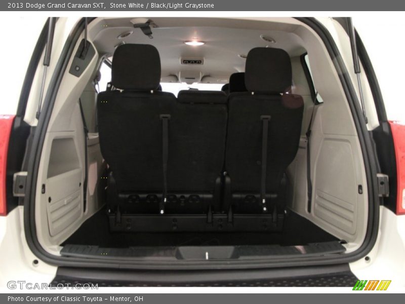 Stone White / Black/Light Graystone 2013 Dodge Grand Caravan SXT