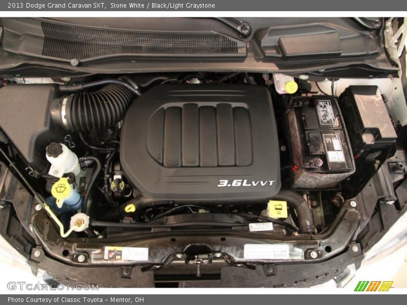 Stone White / Black/Light Graystone 2013 Dodge Grand Caravan SXT