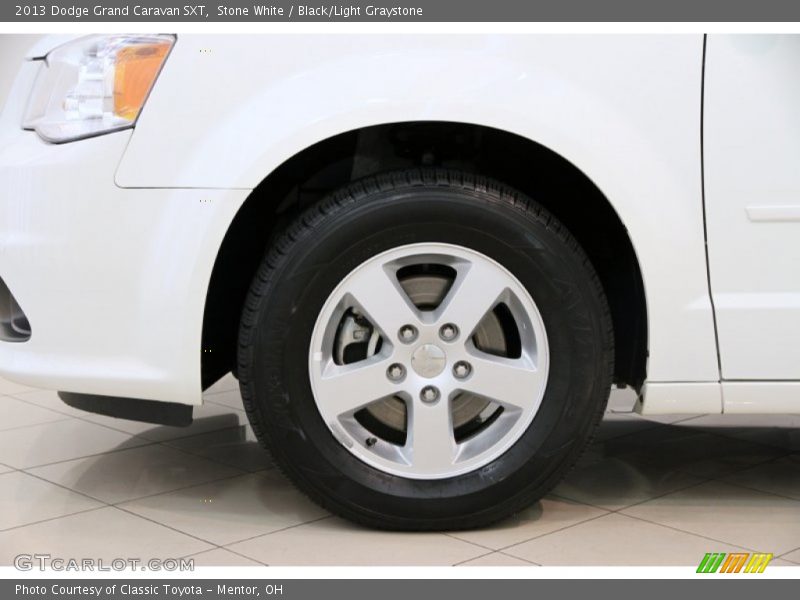 Stone White / Black/Light Graystone 2013 Dodge Grand Caravan SXT