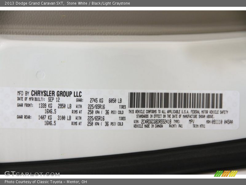 Stone White / Black/Light Graystone 2013 Dodge Grand Caravan SXT