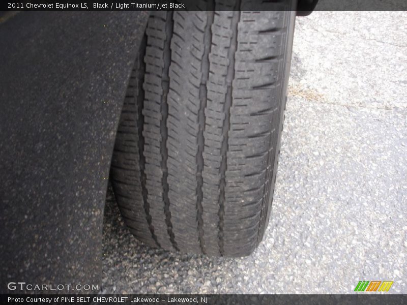 Black / Light Titanium/Jet Black 2011 Chevrolet Equinox LS