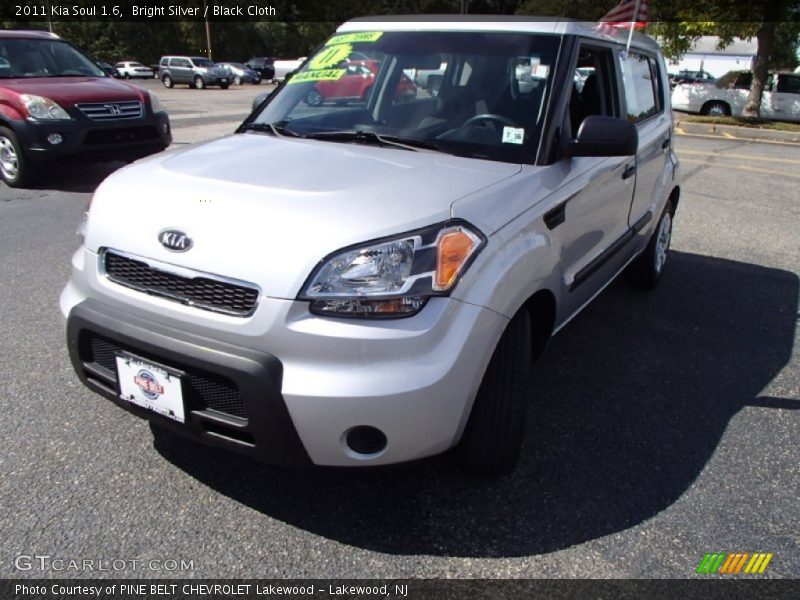 Bright Silver / Black Cloth 2011 Kia Soul 1.6
