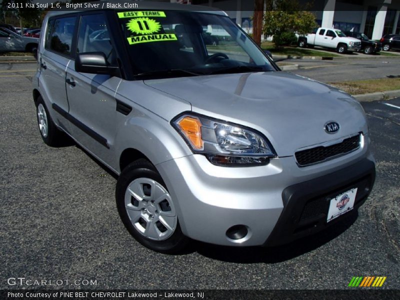 Bright Silver / Black Cloth 2011 Kia Soul 1.6