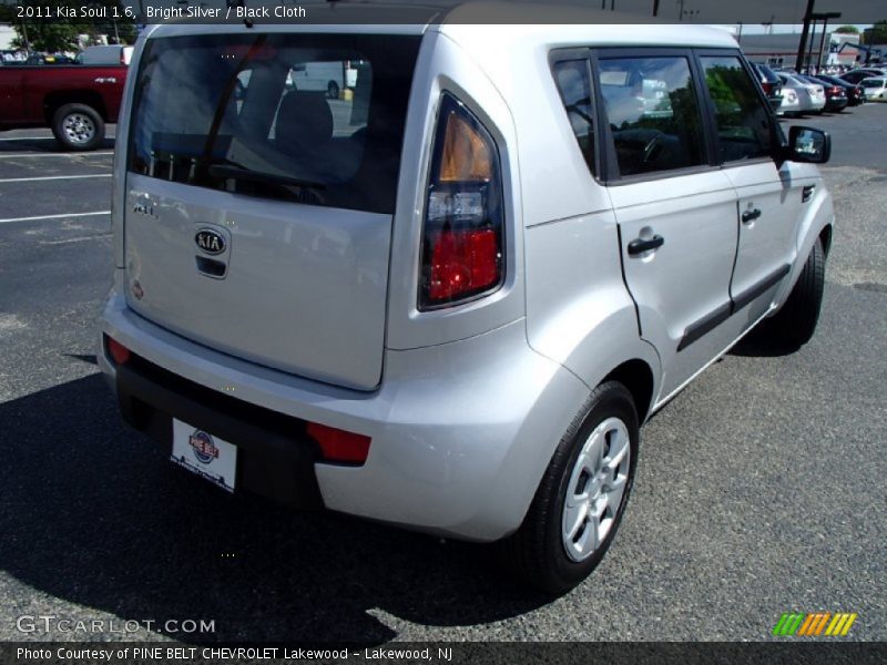 Bright Silver / Black Cloth 2011 Kia Soul 1.6