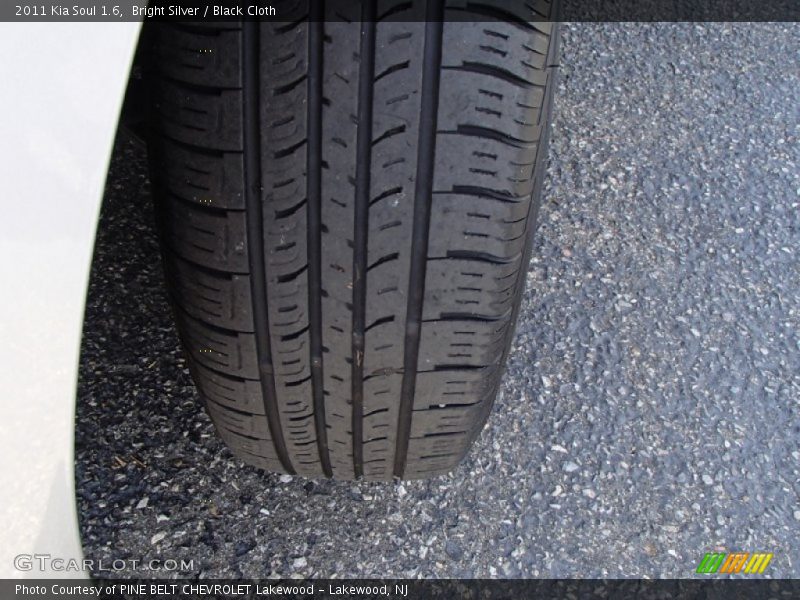 Bright Silver / Black Cloth 2011 Kia Soul 1.6