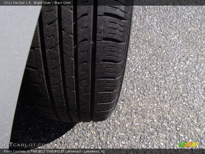 Bright Silver / Black Cloth 2011 Kia Soul 1.6