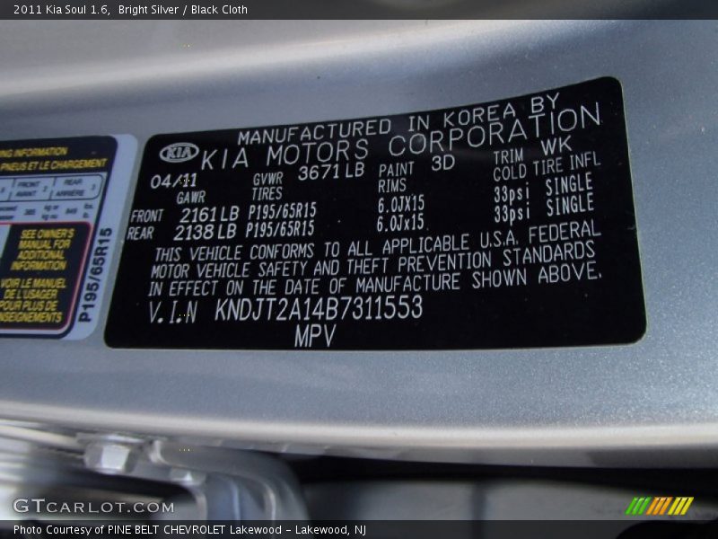 Bright Silver / Black Cloth 2011 Kia Soul 1.6