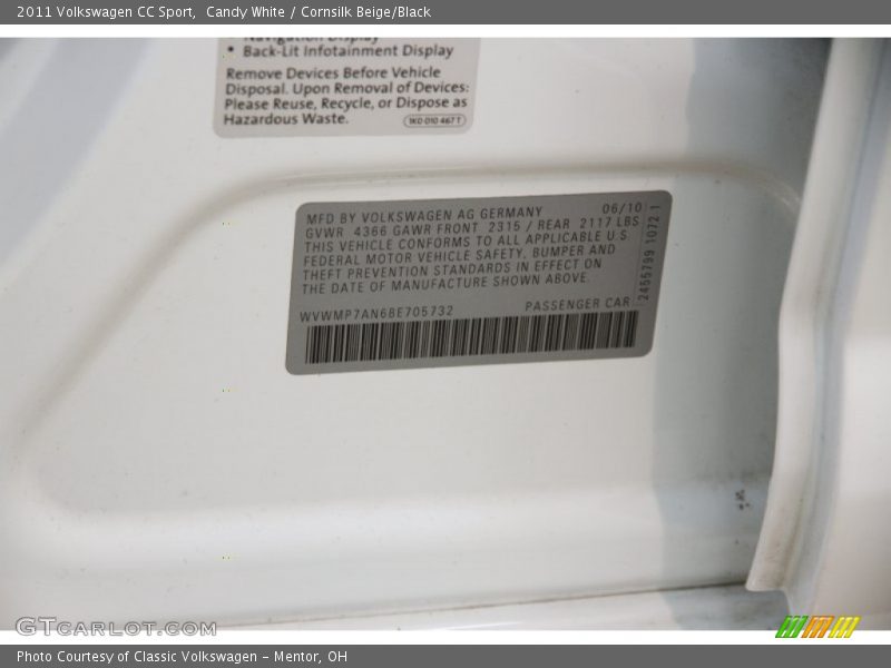 Candy White / Cornsilk Beige/Black 2011 Volkswagen CC Sport