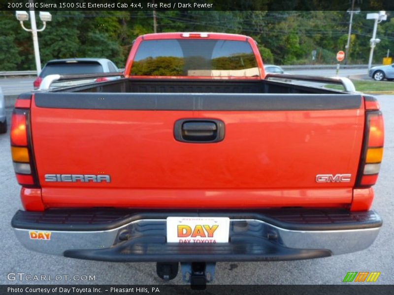 Fire Red / Dark Pewter 2005 GMC Sierra 1500 SLE Extended Cab 4x4