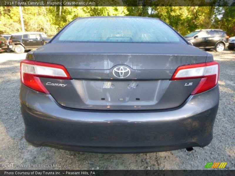 Magnetic Gray Metallic / Ash 2014 Toyota Camry LE