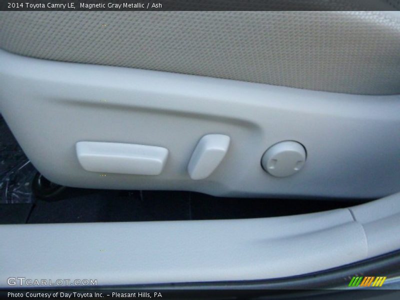 Magnetic Gray Metallic / Ash 2014 Toyota Camry LE