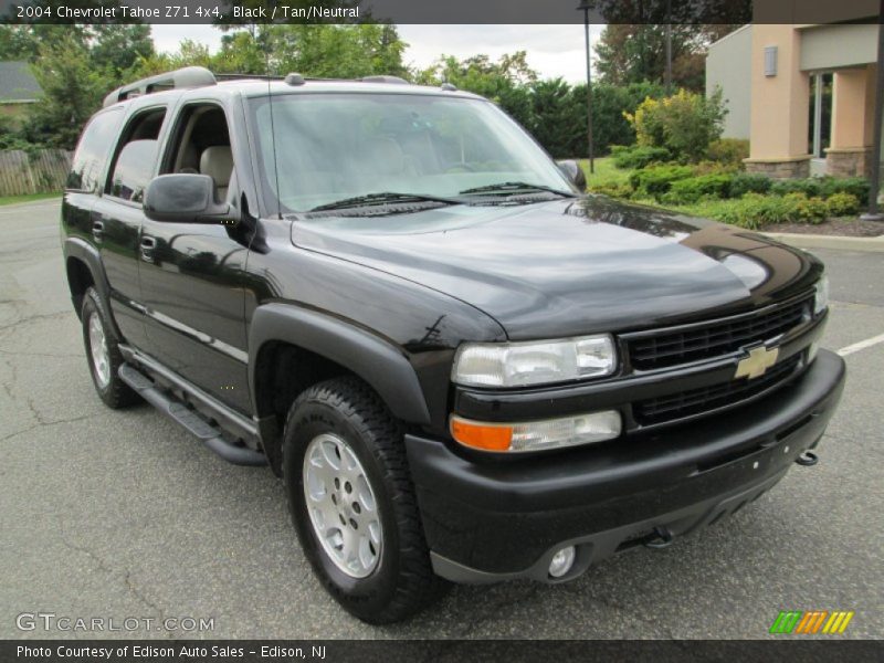 Front 3/4 View of 2004 Tahoe Z71 4x4